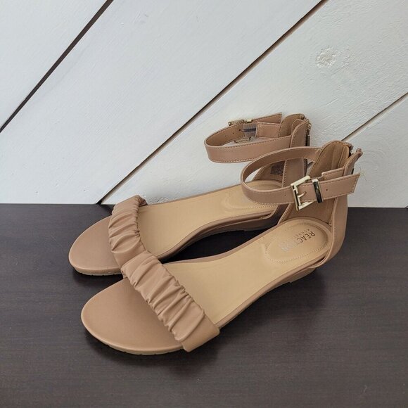 NEW Kenneth Cole Reaction Womens 9.5 Great Scrunch Tan Ankle Strap Sandals - Picture 2 of 7